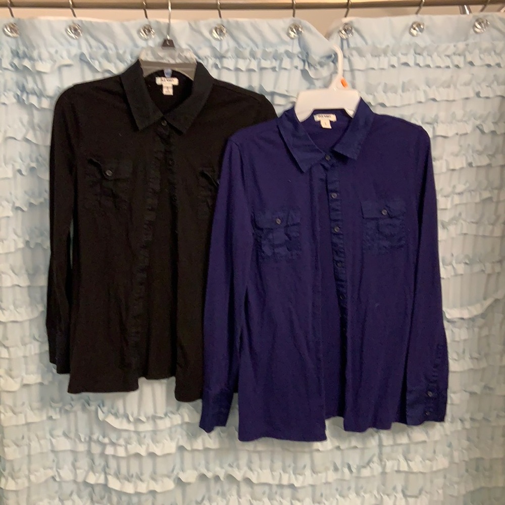Lot of 2 button LS button down shirts. Size Small